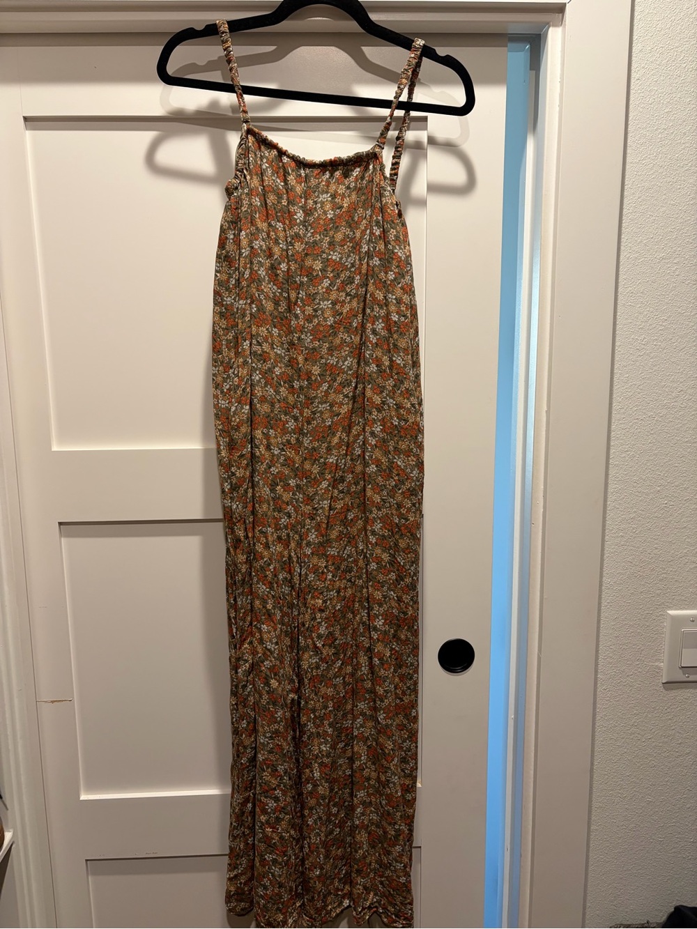 Wide-Leg Women’s Jumpsuit - Picture 2 of 2